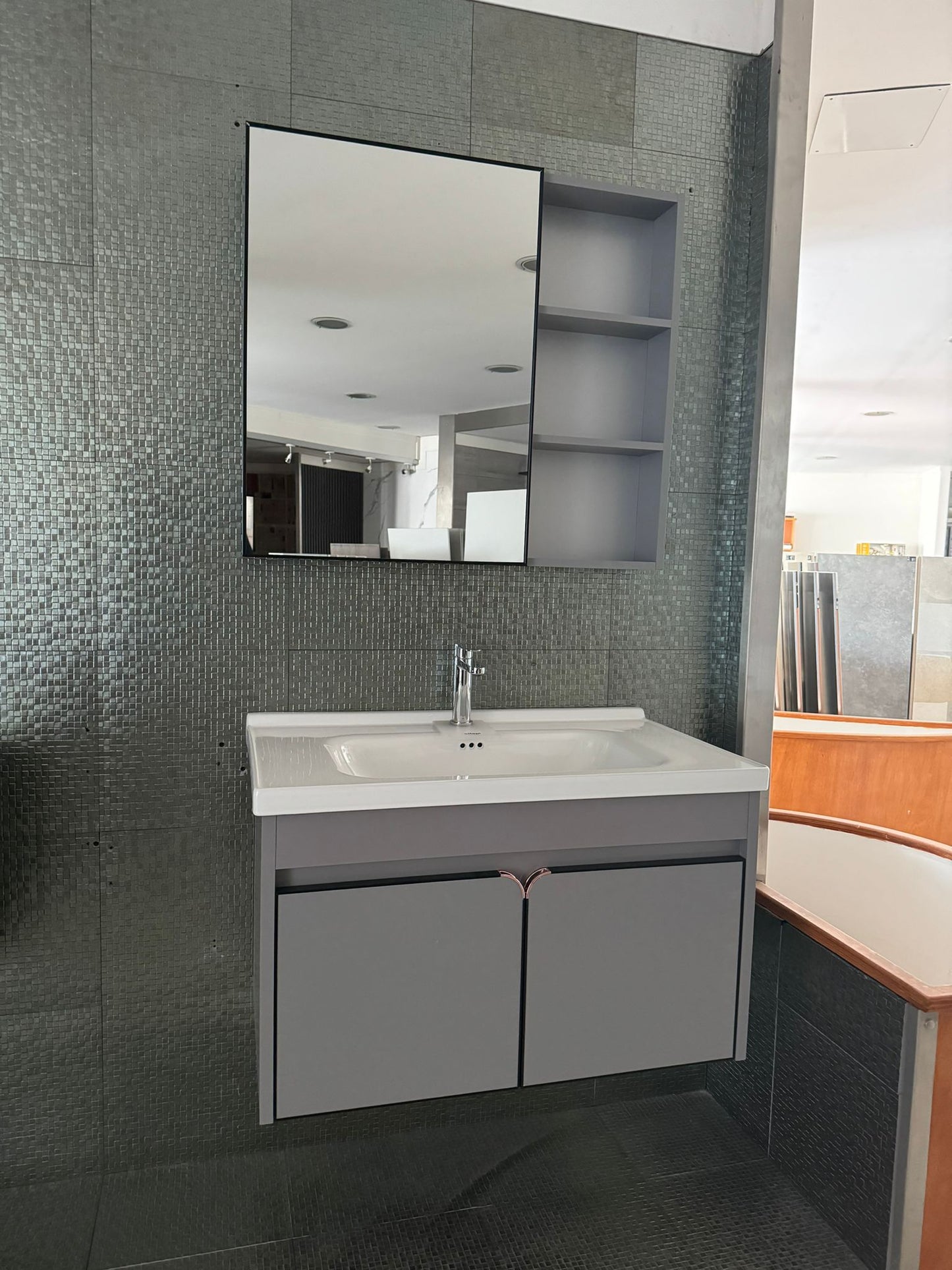 BATHROOM CABINET WITH MIRROR AND ALUMINUM CONTAINER