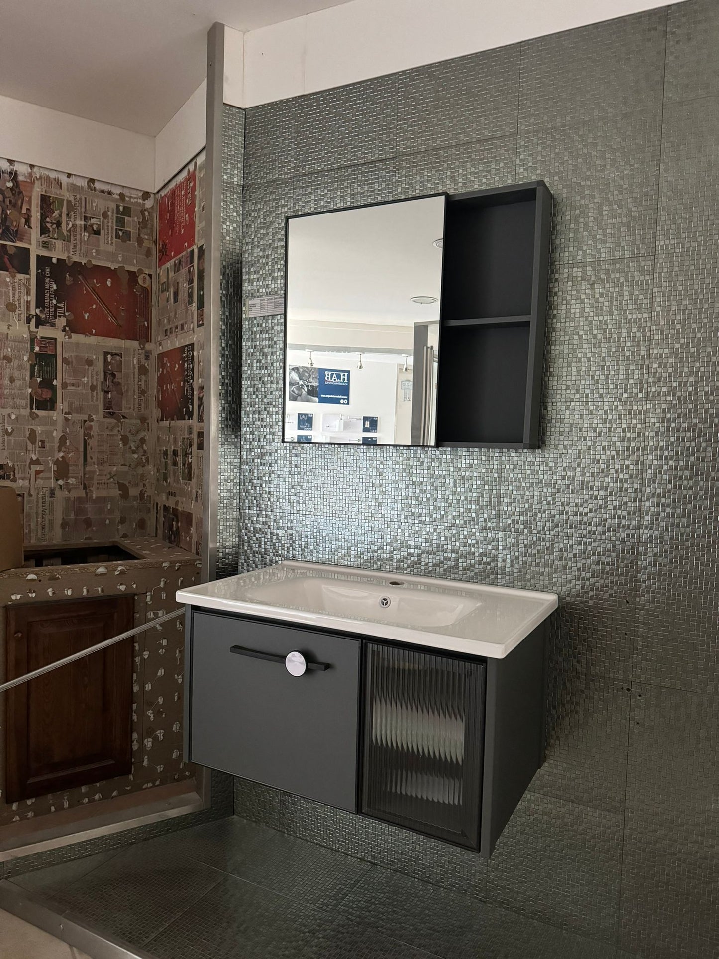 BATHROOM CABINET WITH MIRROR, ALUMINIUM CONTAINER, WITH SINK
