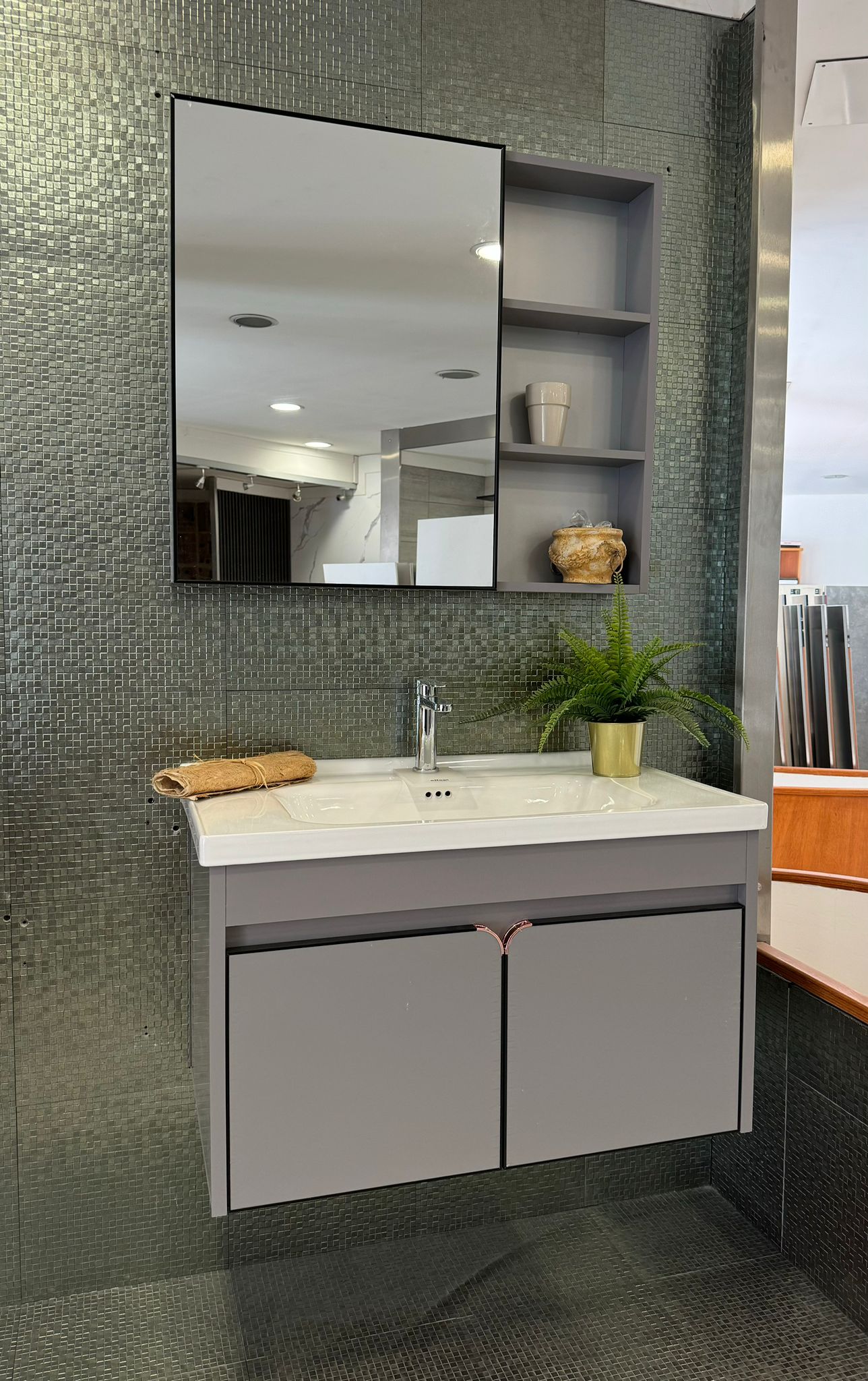 BATHROOM CABINET WITH MIRROR AND ALUMINUM CONTAINER